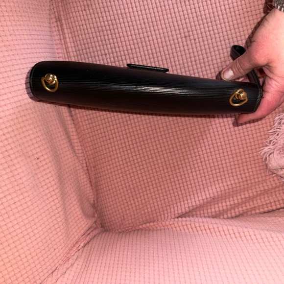 Authentic LOUIS VUITTON Black Ep leather  Pochette Sellier Dragone Clutch - Picture 13 of 16